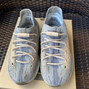 Authentic Yeezy Boost 380 toddler size 9k
